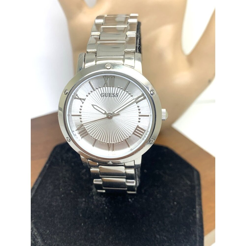 Guess Women's Watch GW0404L1 Quartz Silver Dial Stainless Steel 34mm